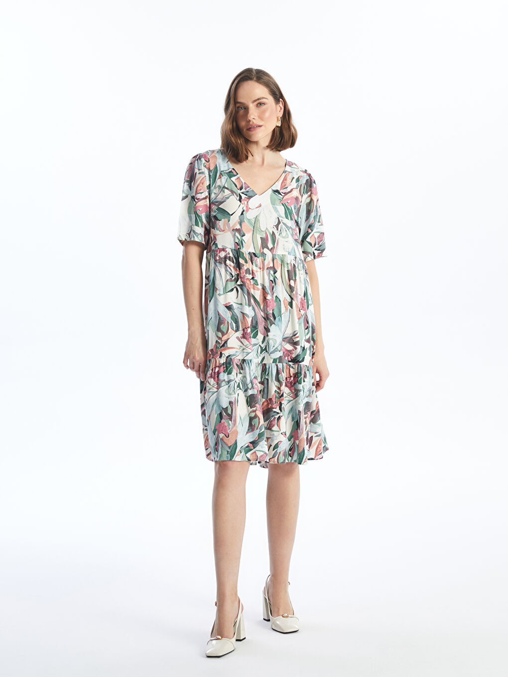 Robe à Manches Courtes à Encolure en V et Motif Floral pour Femmes