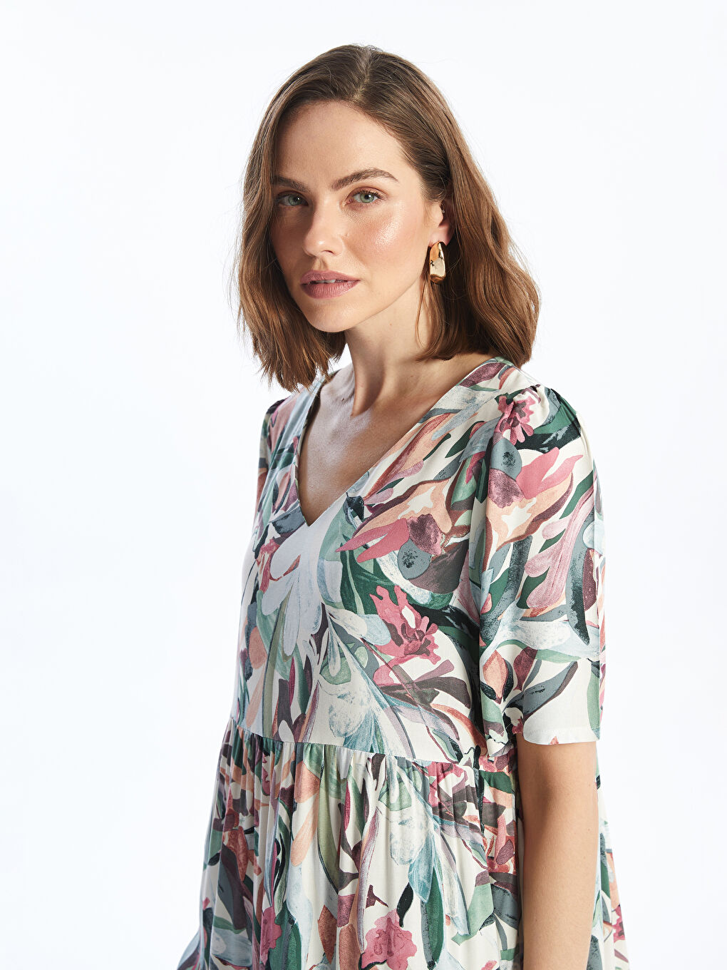 Robe à Manches Courtes à Encolure en V et Motif Floral pour Femmes-2