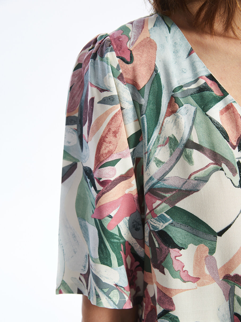 Robe à Manches Courtes à Encolure en V et Motif Floral pour Femmes-3