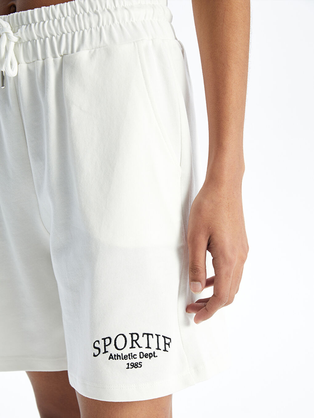 Women's Elastic Waist Embroidered Shorts -S4HK79Z8-Q6K