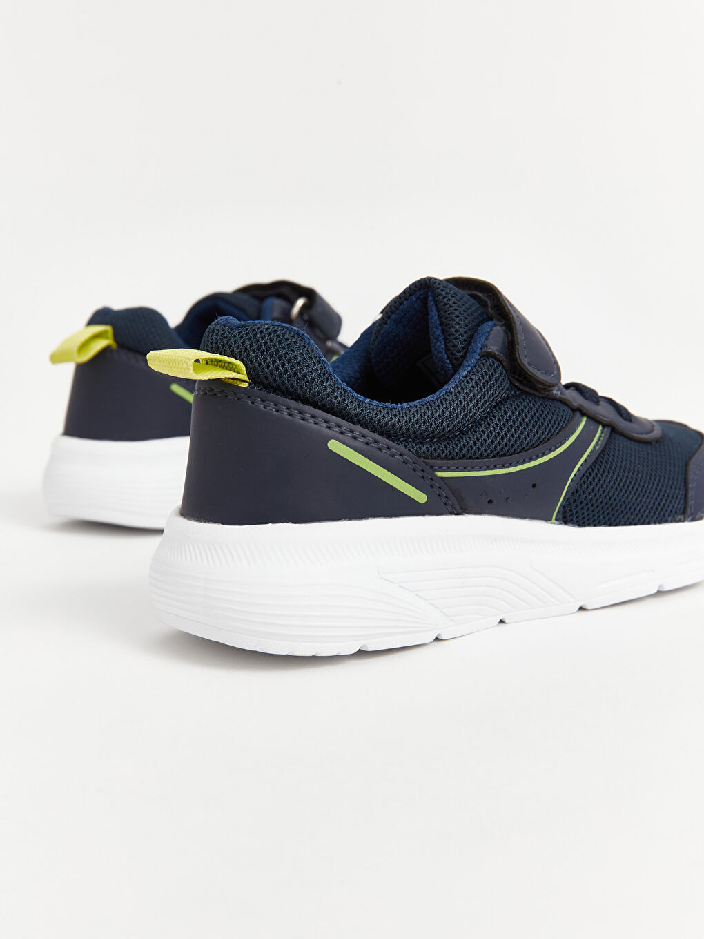 LCW STEPS Laces & Hook-and-Loop Boys' Sneakers -S4HN30Z4-CRP