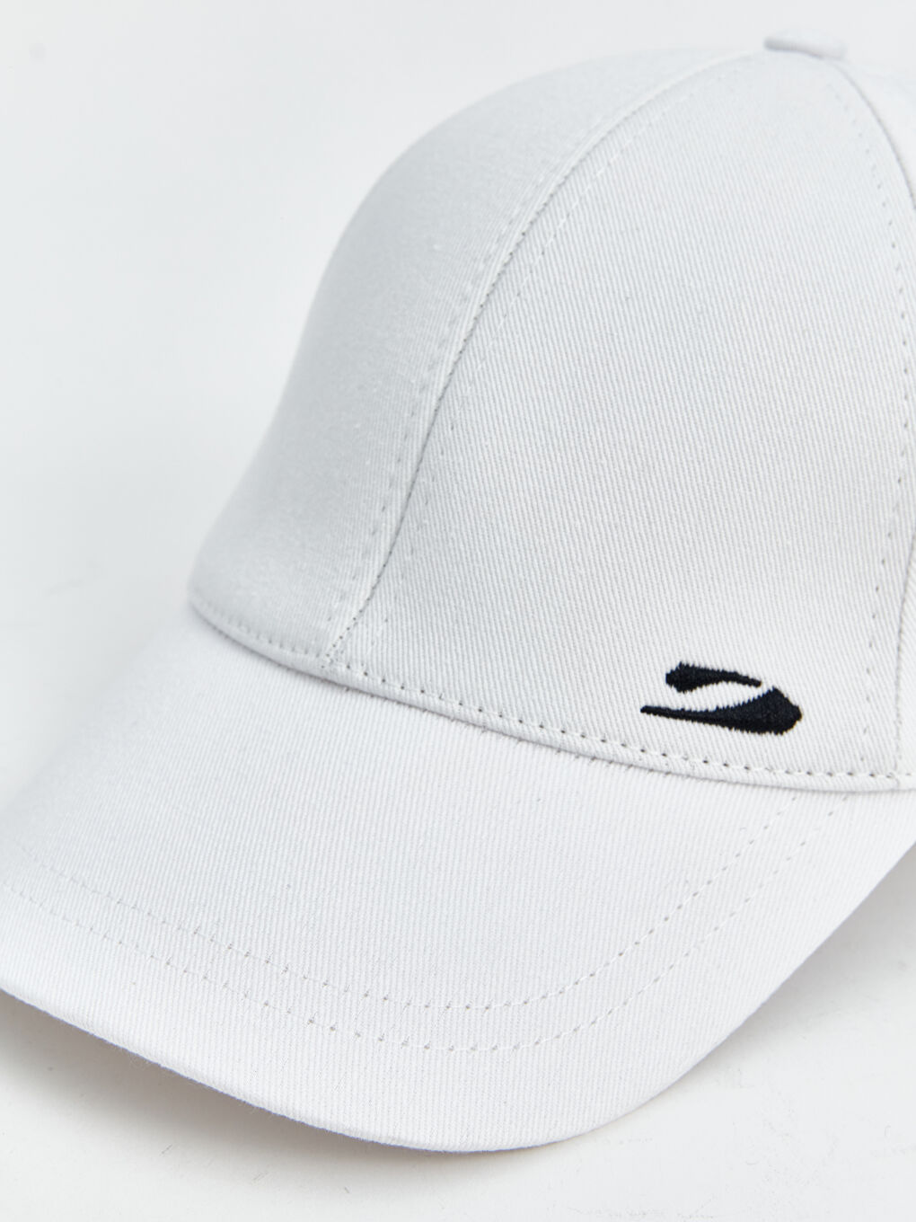 Beyaz Baskılı Erkek Kep Şapka-1