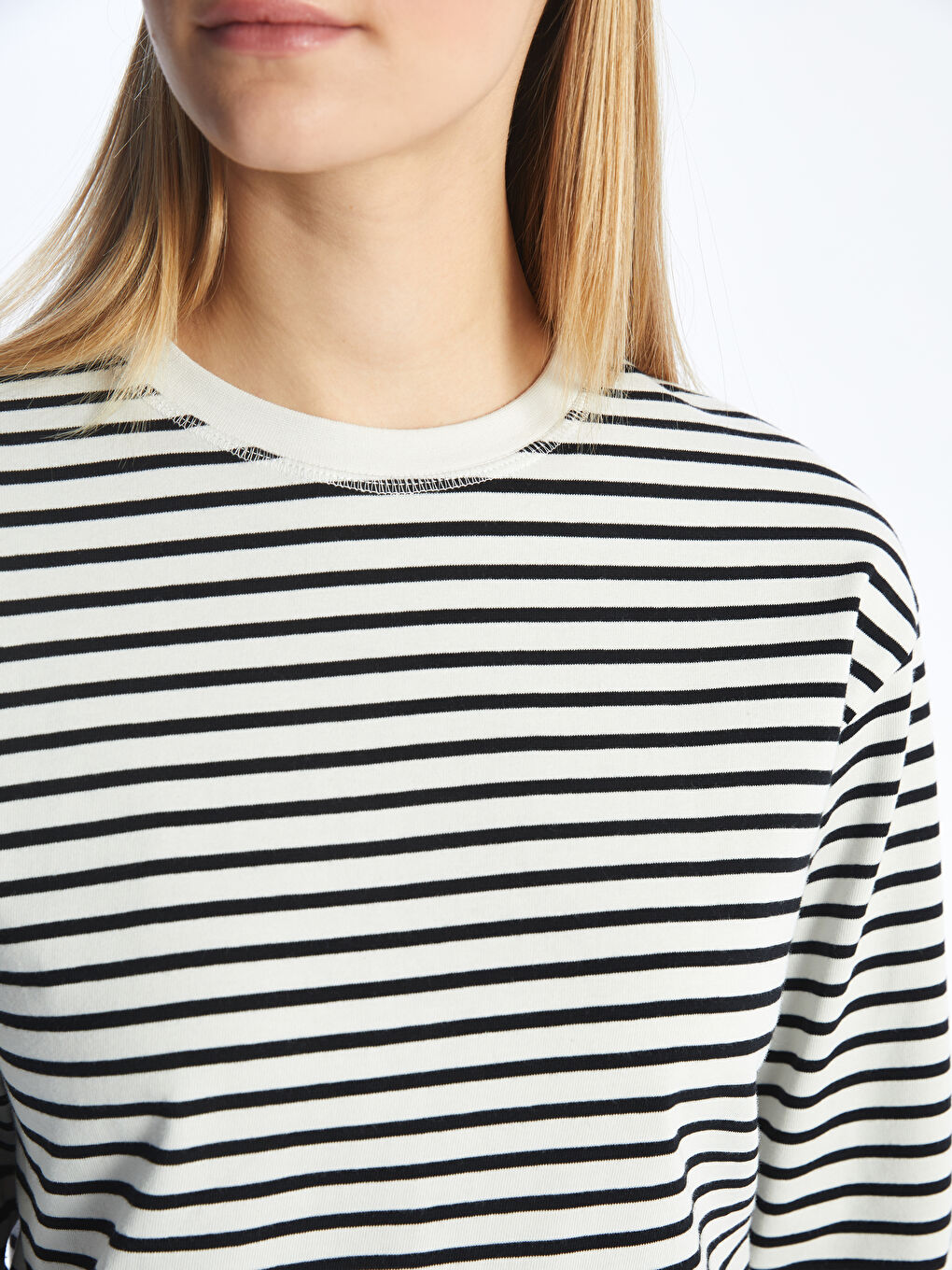 Crew Neck Striped Long Sleeve Women's T-shirt -S4HR77Z8-LEG