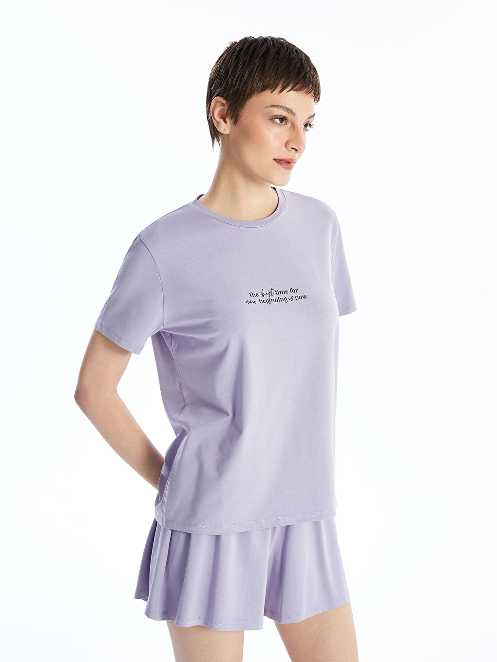 T-shirt à manches courtes imprimé à col rond pour femmes-1