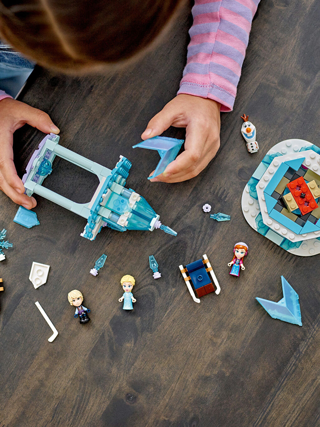 Lego Karışık Anna ve Elsa'nın Sihirli Atlıkarıncası - 5