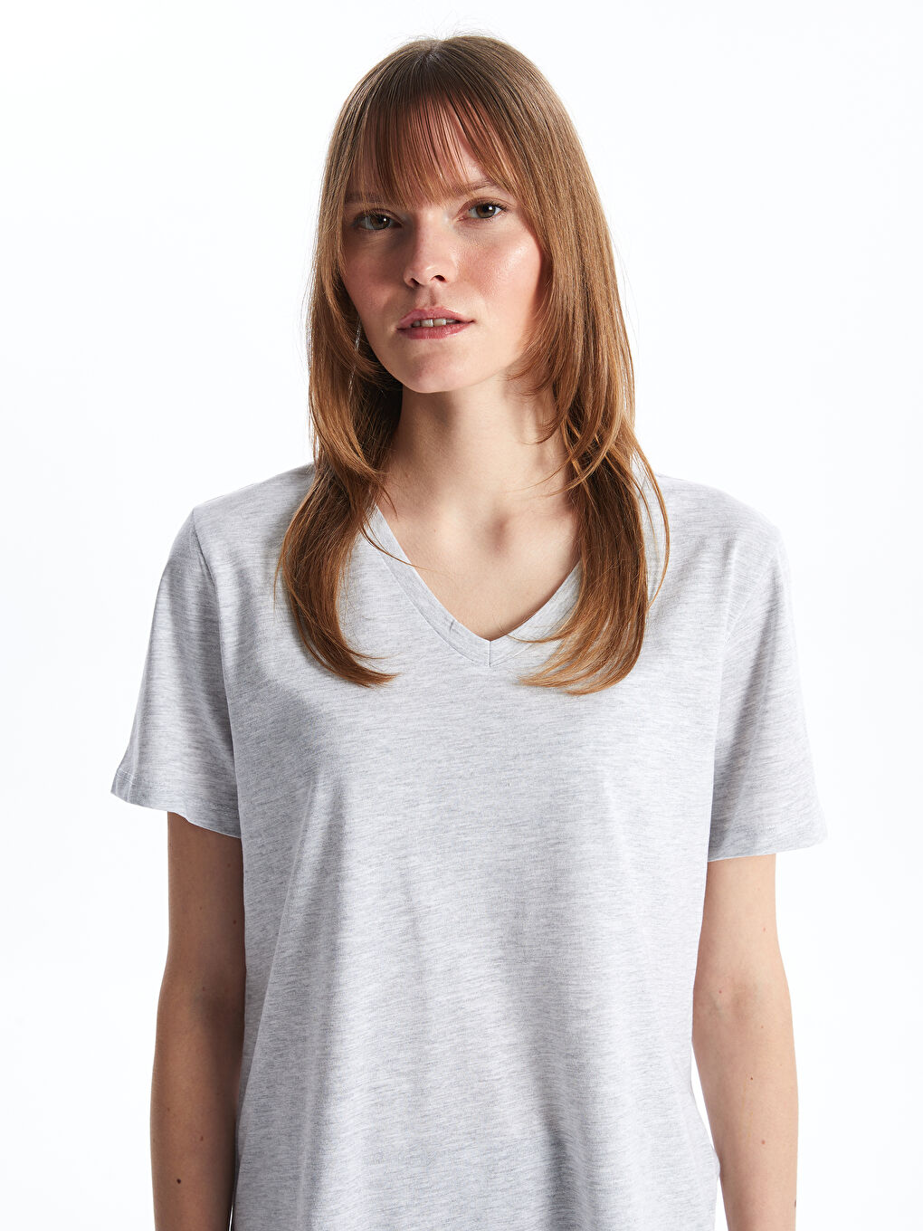 Gri V Yaka Düz Kısa Kollu Kadın Tişört-1