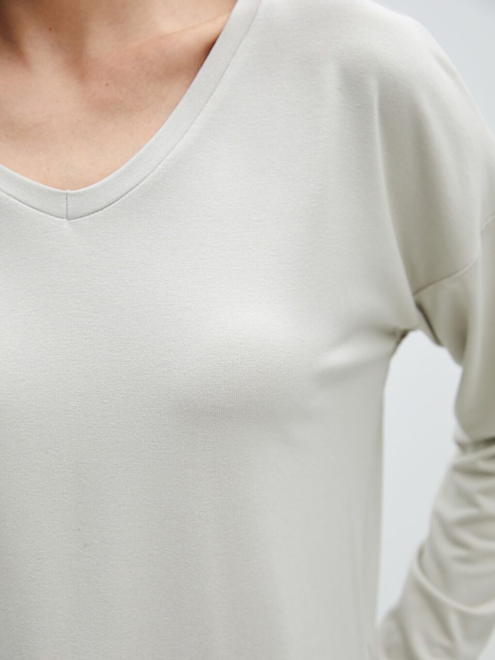 V-Neck Plain Long Sleeve Women's T-Shirt -S4I297Z8-G7L