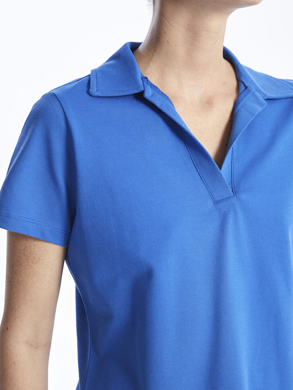 Mavi Polo Yaka Düz Kısa Kollu Kadın Tişört-3