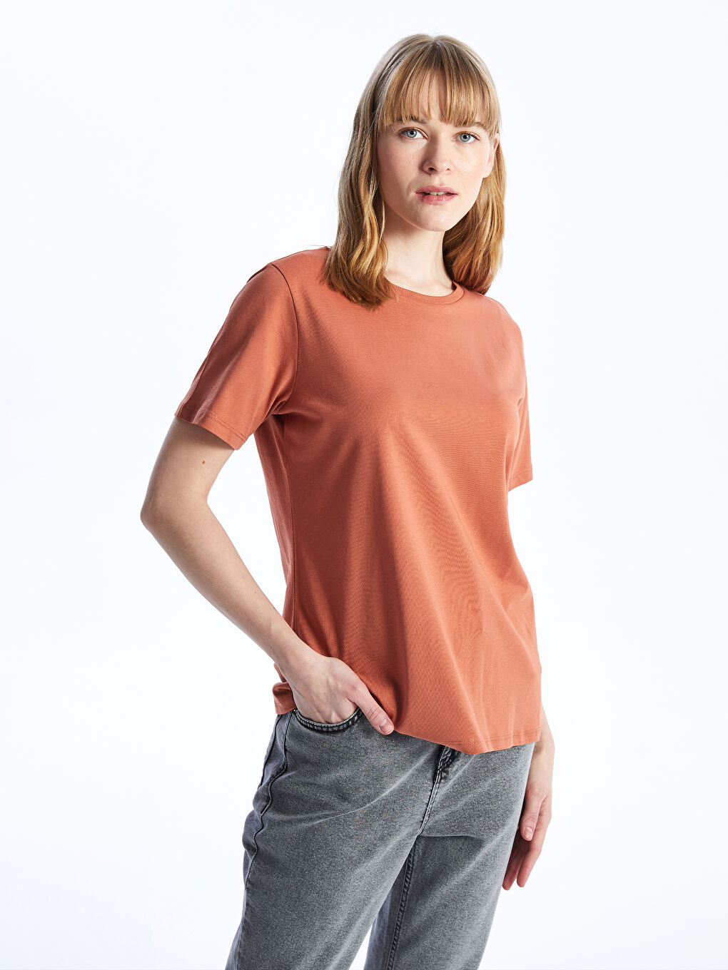 Kahverengi Bisiklet Yaka Düz Kısa Kollu Kadın Tişört