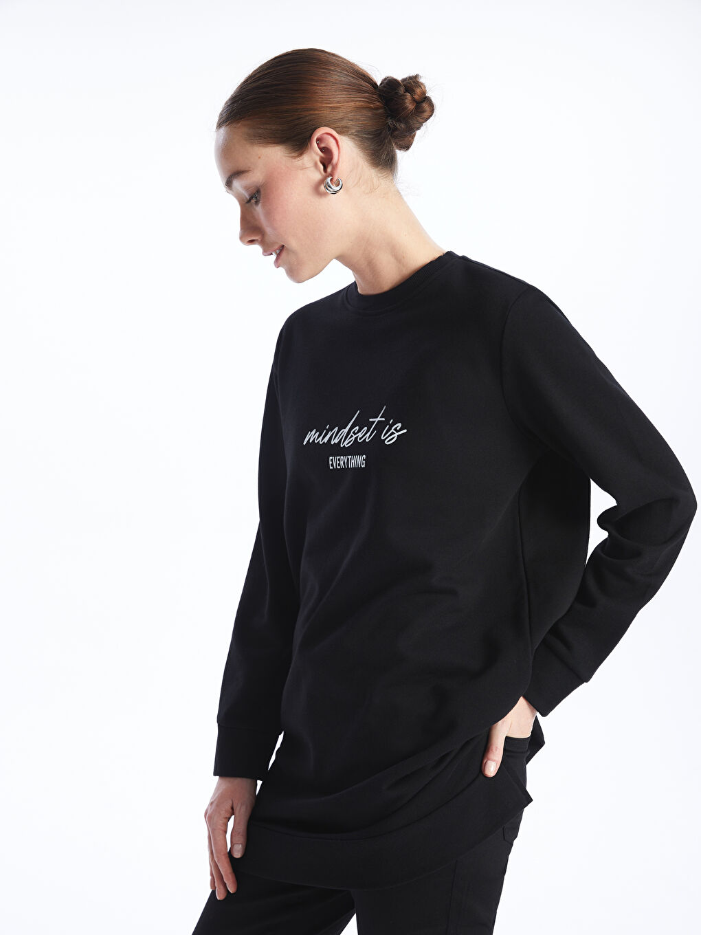 Siyah Bisiklet Yaka Baskılı Uzun Kollu Kadın Sweatshirt Tunik-1