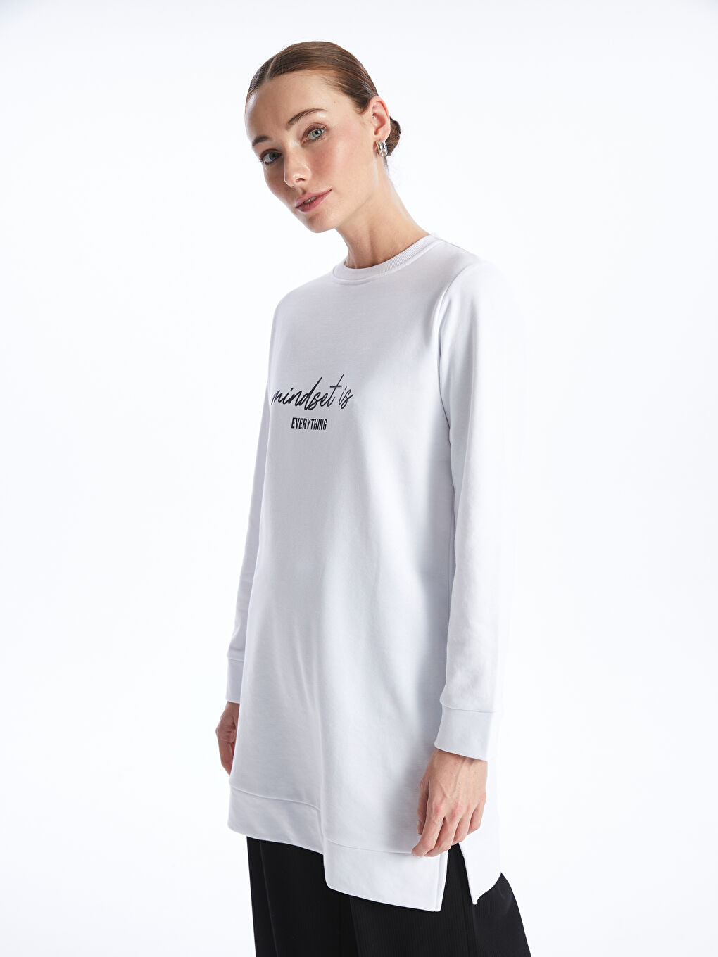 Beyaz Bisiklet Yaka Baskılı Uzun Kollu Kadın Sweatshirt Tunik-1