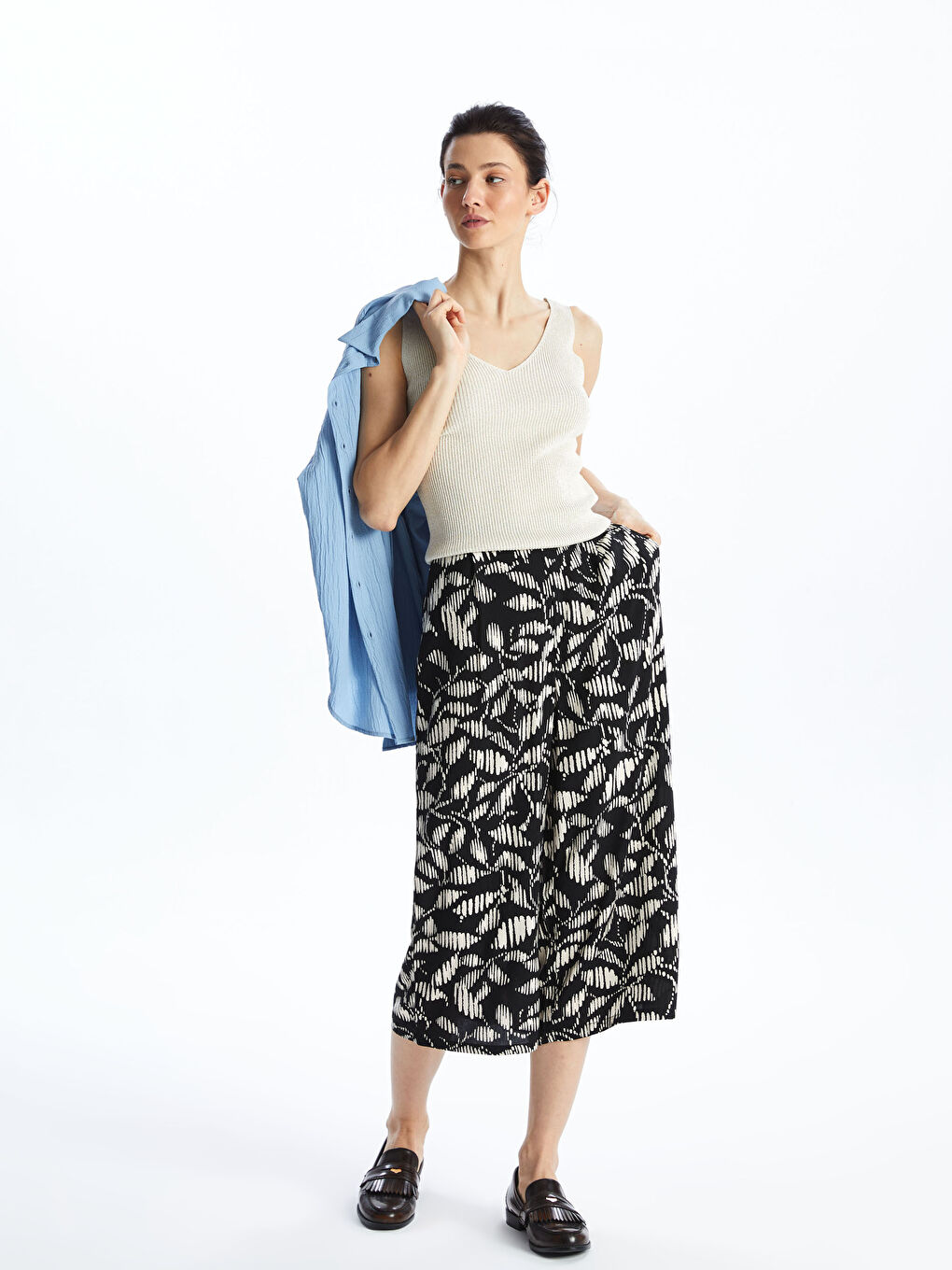 CRNA Kapri pantalone Žena -S4I404Z8-LQJ