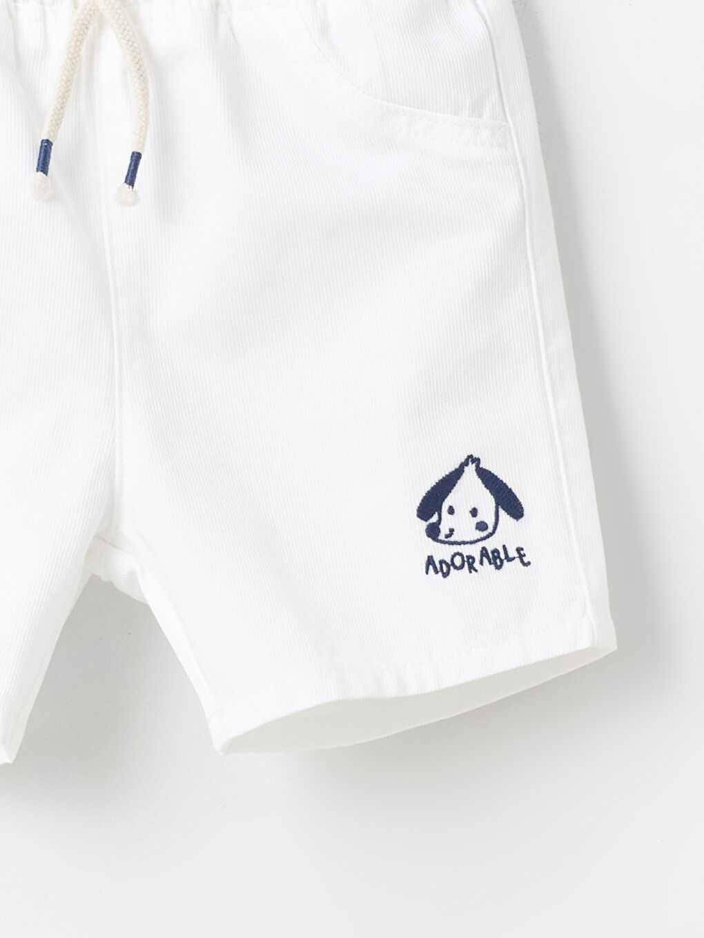 Beyaz Beli Lastikli Erkek Bebek Şort-1