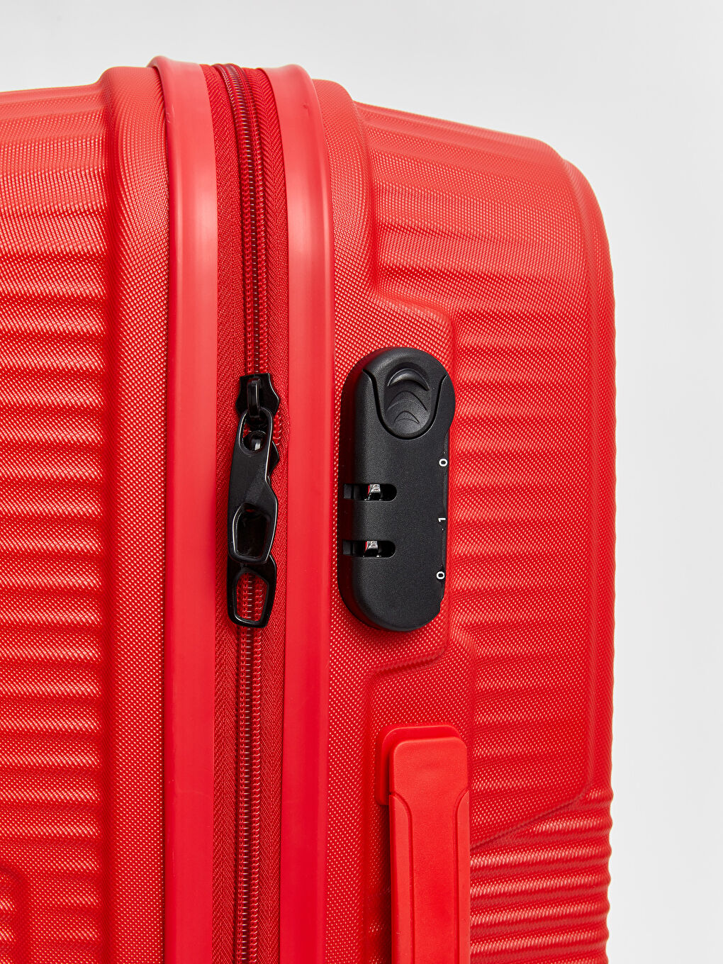 LCW ACCESSORIES Kirmizi Kilit Detaylı Çekme Mekanizmalı Büyük Boy Valiz - 3