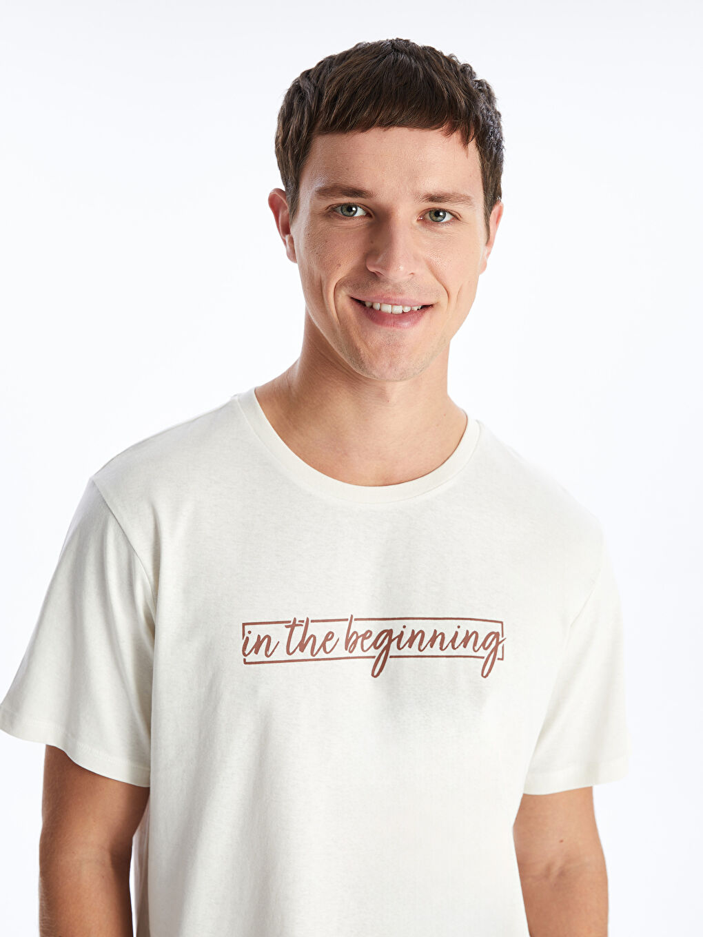 Bej Bisiklet Yaka Kısa Kollu Baskılı Penye Erkek Tişört