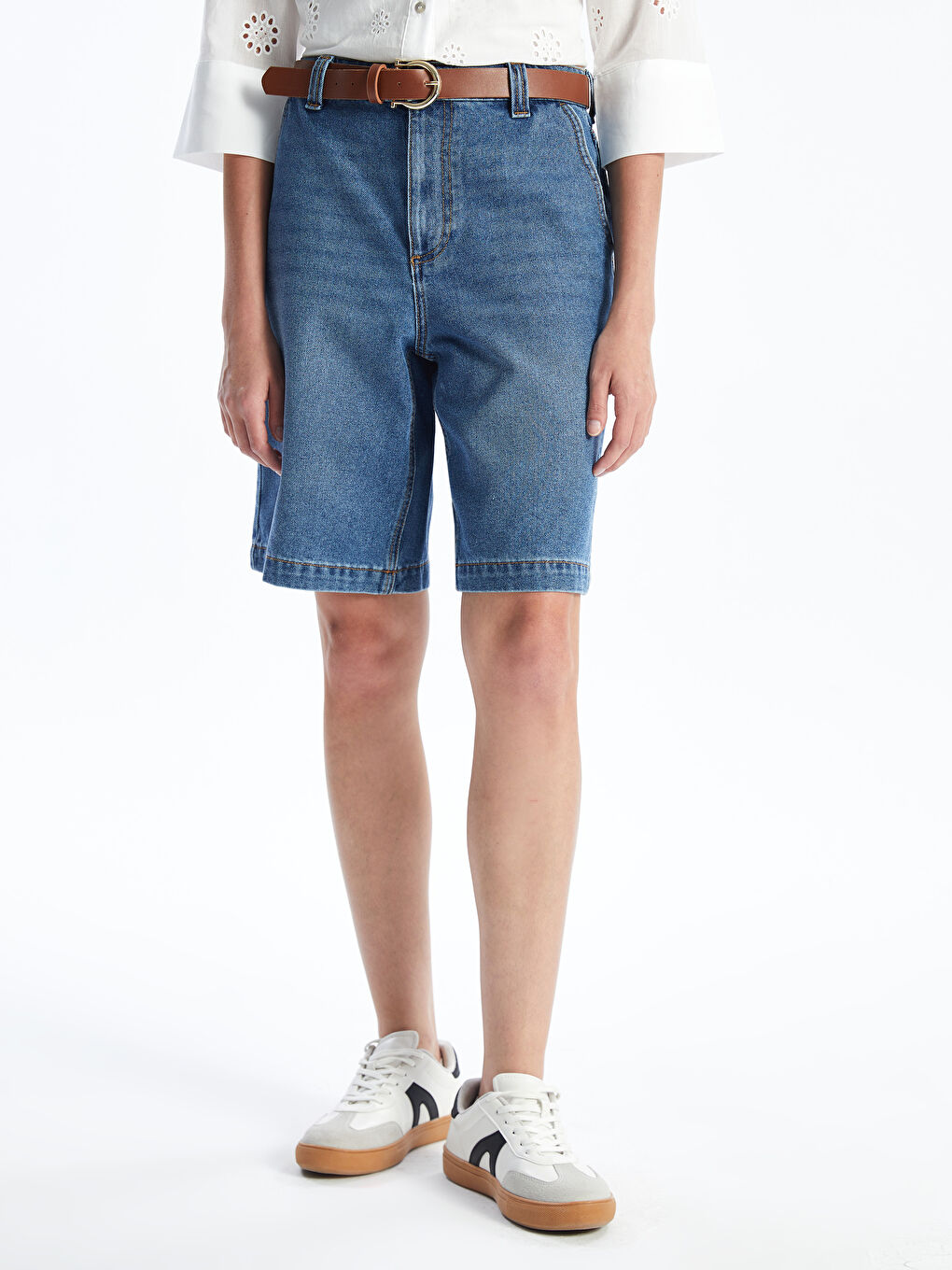 Belted Waist Bermuda Fit Women's Denim Shorts -S4IG20Z8-507