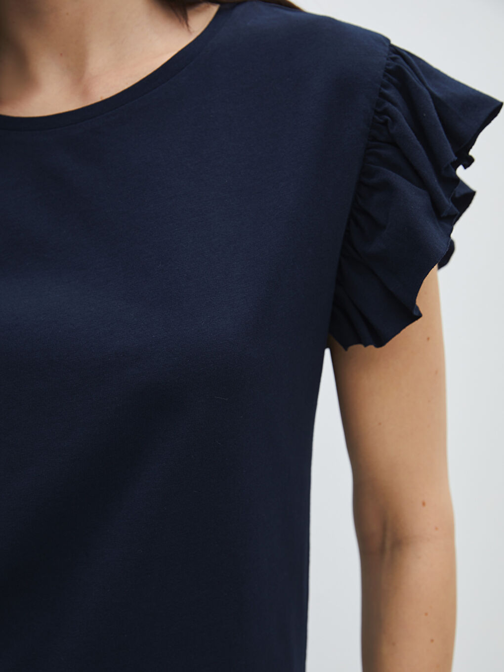 Lacivert Bisiklet Yaka Düz Kısa Kollu Kadın Tişört-3