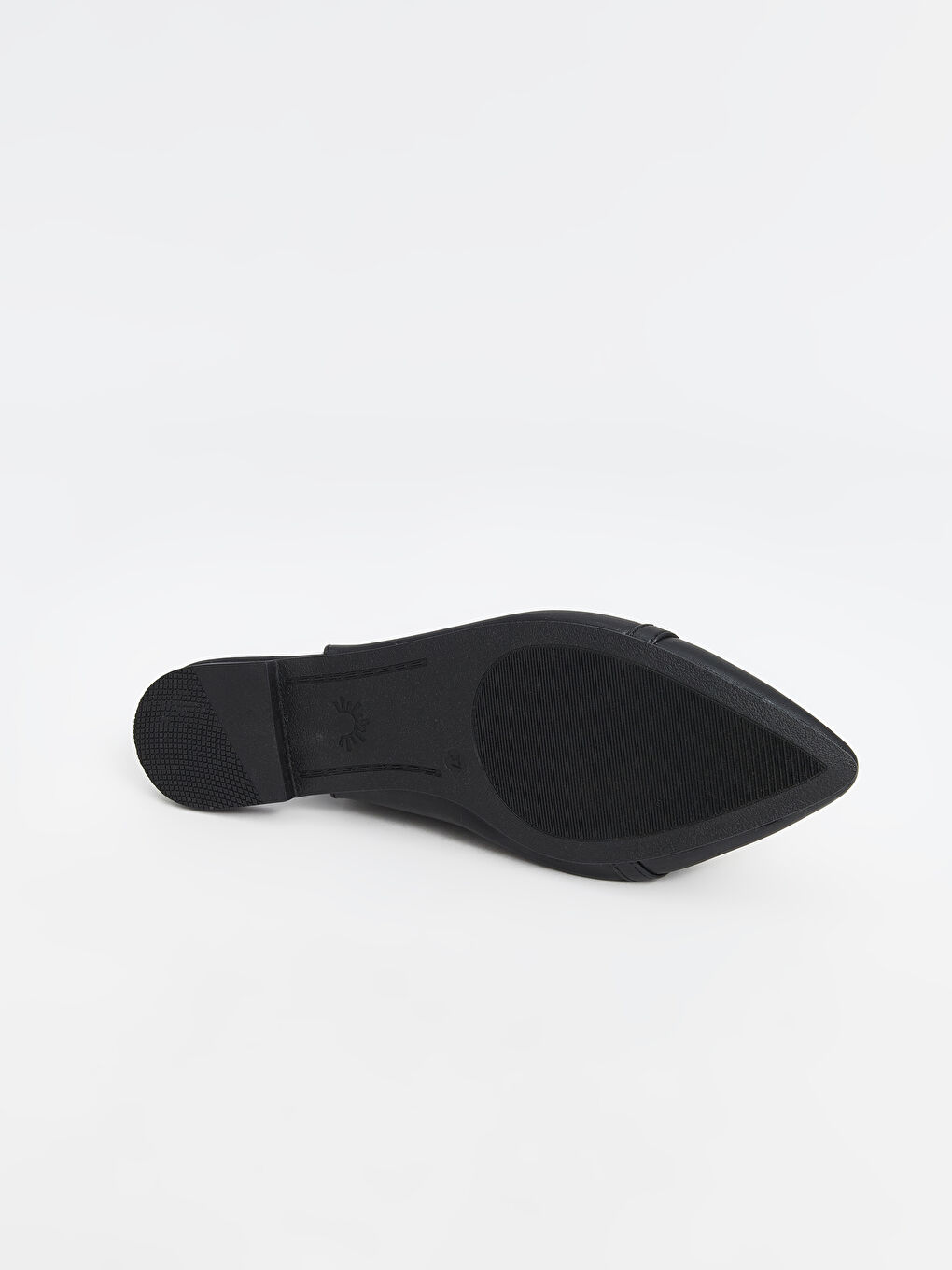 باليرينا مسطحة للسيدات بمشبك معدني-4