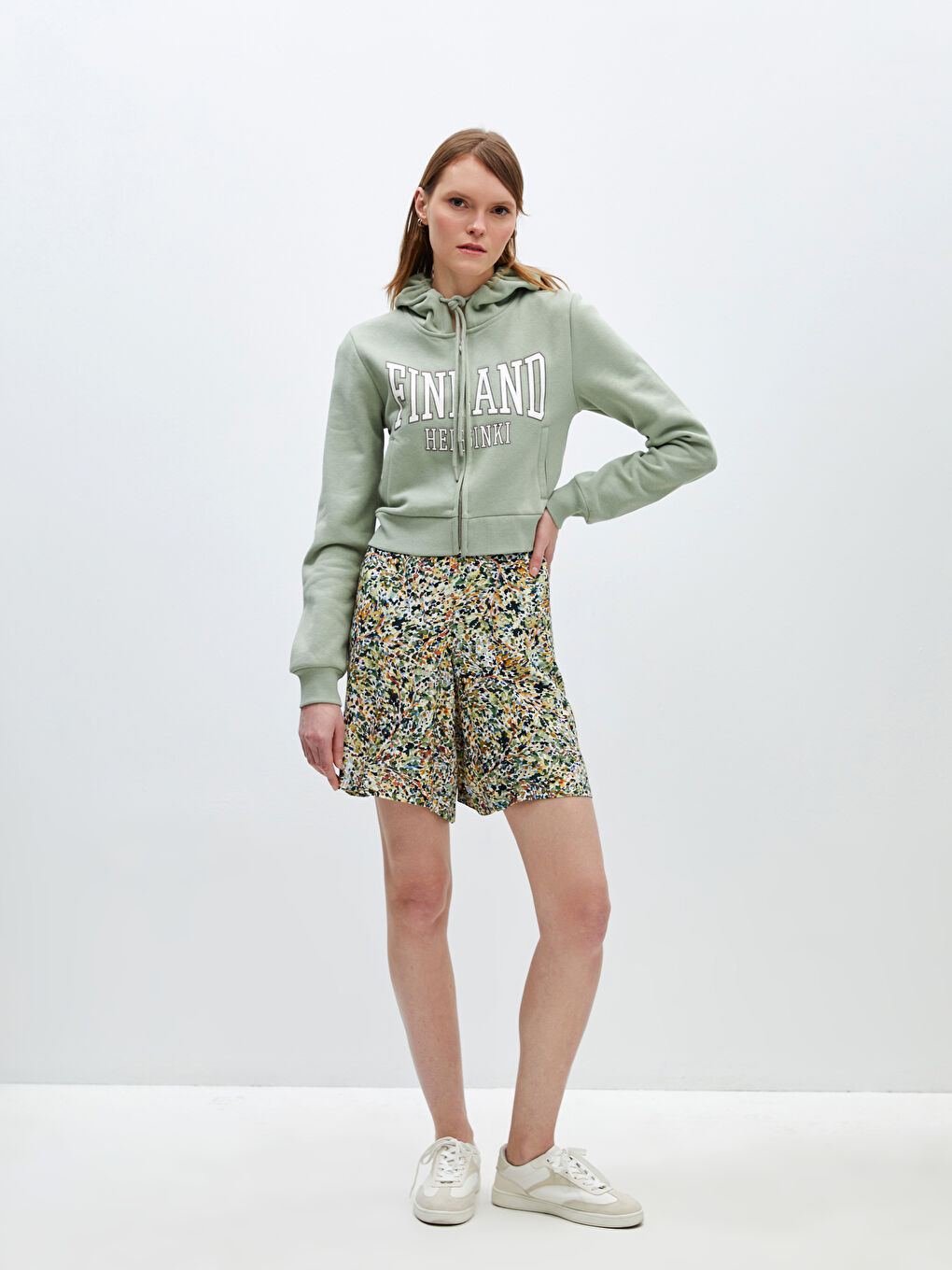 Sarı Beli Lastikli Rahat Kalıp Kadın Şort-1