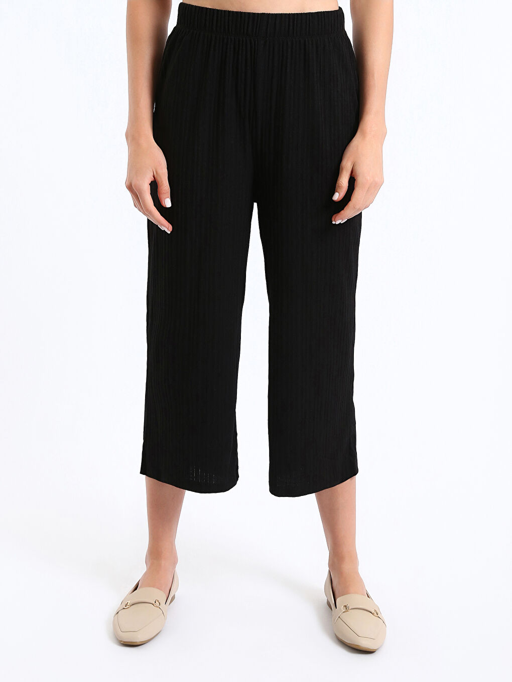 Women's Elasticated Waist Plain Capri-2