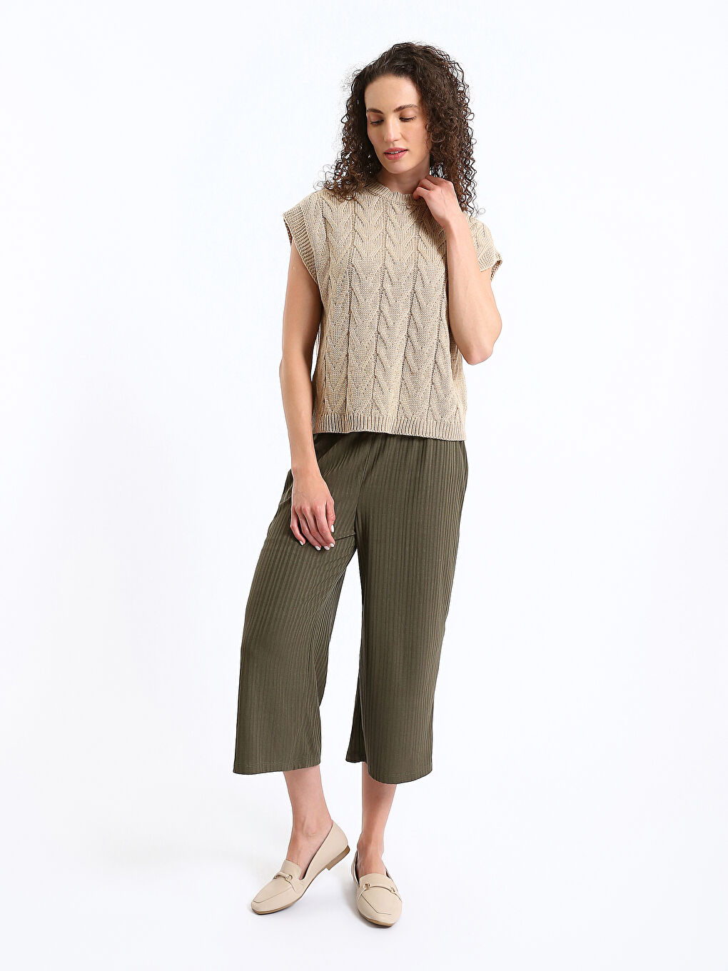 LCWAIKIKI Basic Women's Elasticated Waist Plain Capri -S4IM88Z8-HDA