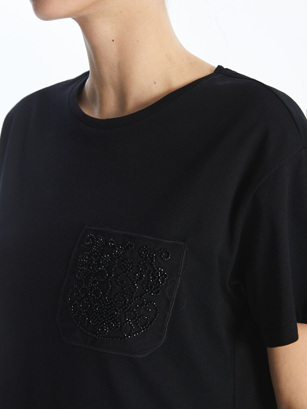 LCWAIKIKI Basic Crew Neck Rhinestone Embellished Short Sleeve Women's T-Shirt -S4IN09Z8-CVL