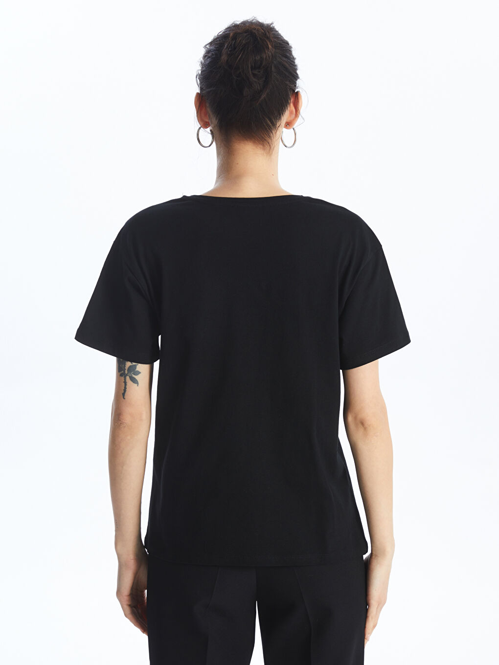 LCWAIKIKI Basic Crew Neck Rhinestone Embellished Short Sleeve Women's T-Shirt -S4IN09Z8-CVL