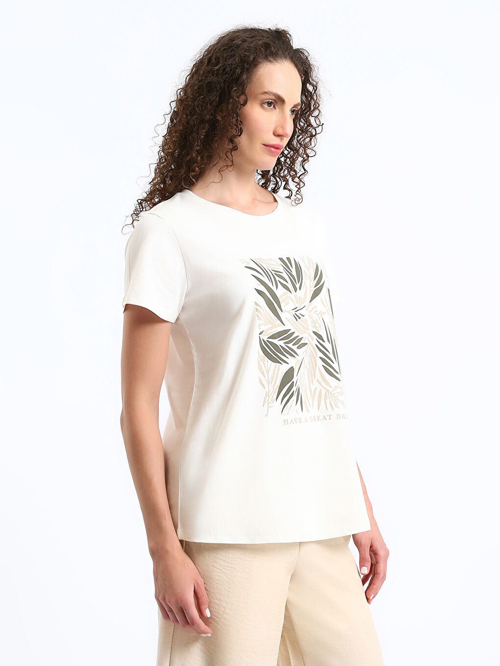 تیشێرتی قۆڵی کورت چاپکراوی یاخەی گرد بۆ ژنان-6