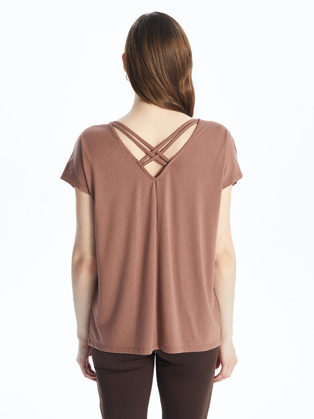 تيشيرت نسائي بياقة على شكل حرف V سادة بأكمام قصيرة-4