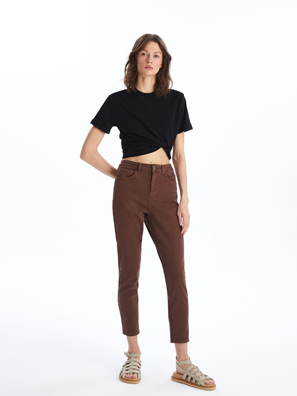 Kahverengi Slim Mom Kadın Jean Pantolon