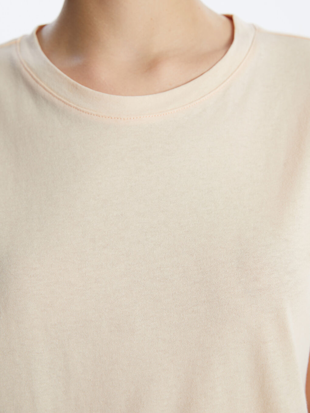 Pembe Bisiklet Yaka Düz Kısa Kollu Kadın Tişört-3