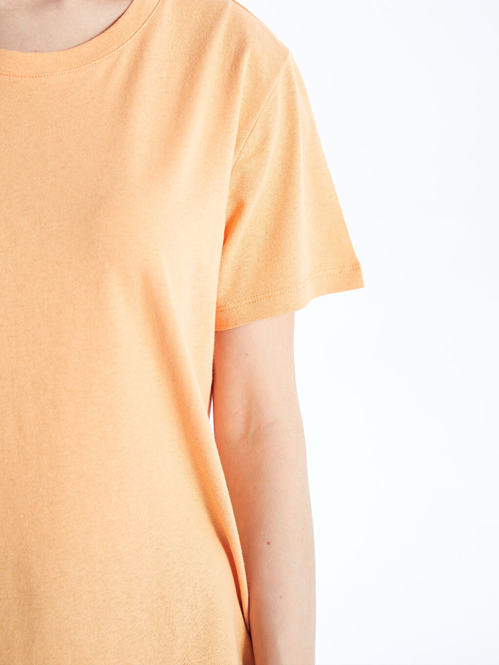 Turuncu Bisiklet Yaka Düz Kısa Kollu Kadın Tişört-3