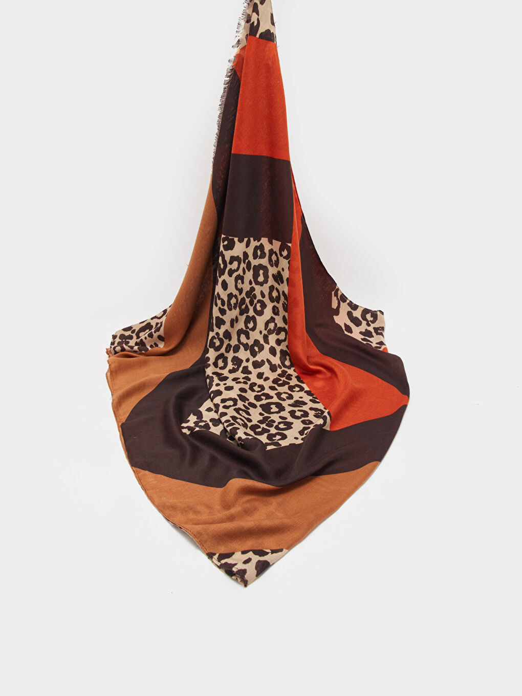 Siyah Leopar Desenli Kadın Şal-1