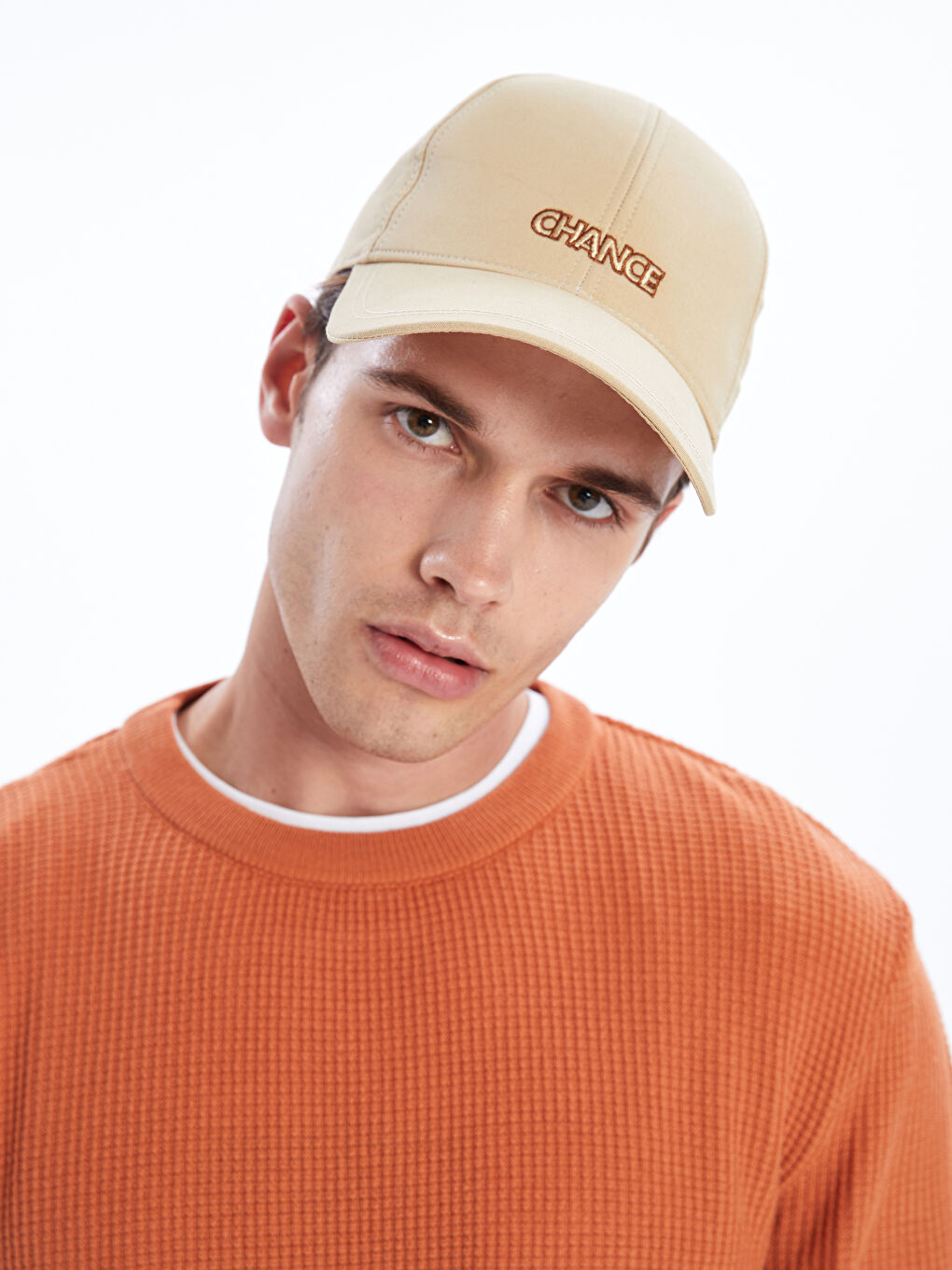 Bej Yazı Nakışlı Erkek Kep Şapka