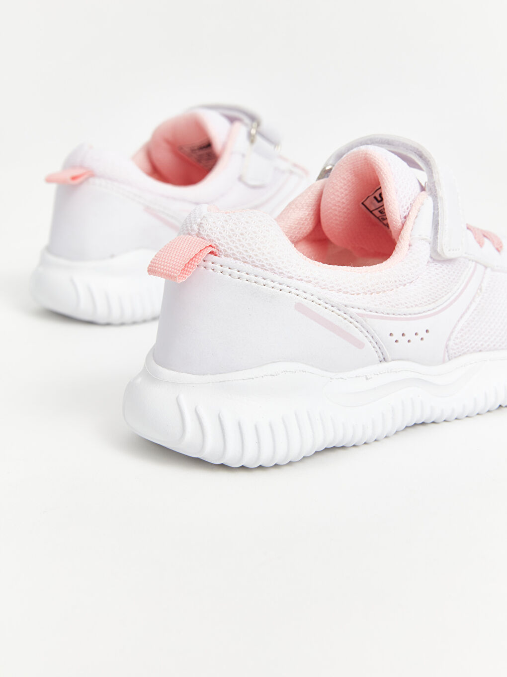 سنيكرز للبنات الرضع بأربطة وجزمة بشريط لاصق-4