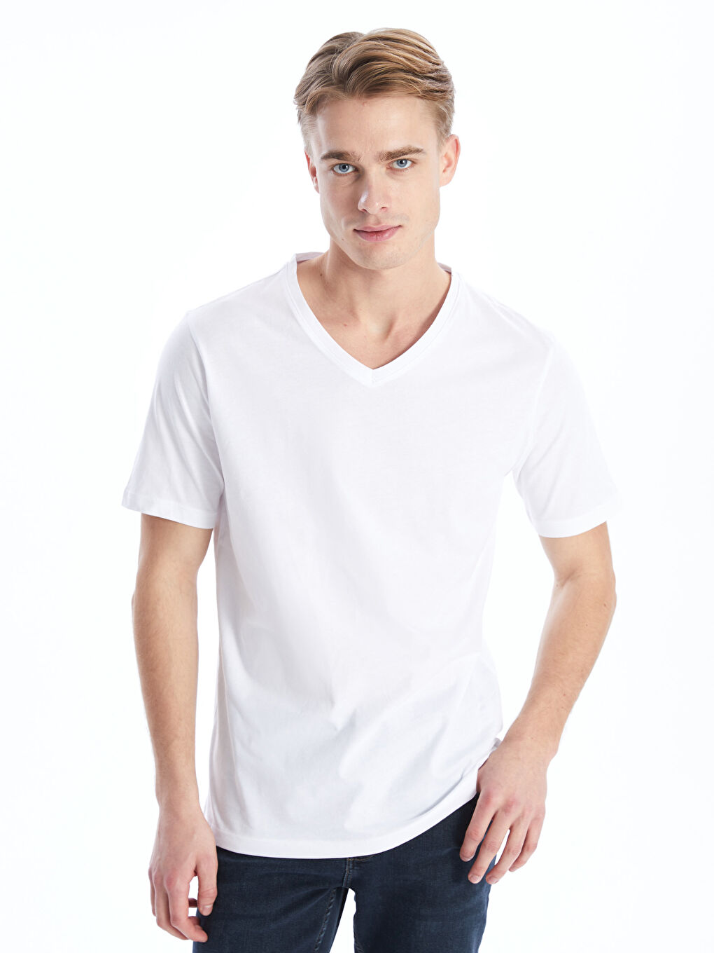 Beyaz V Yaka Kısa Kollu Erkek Tişört-1