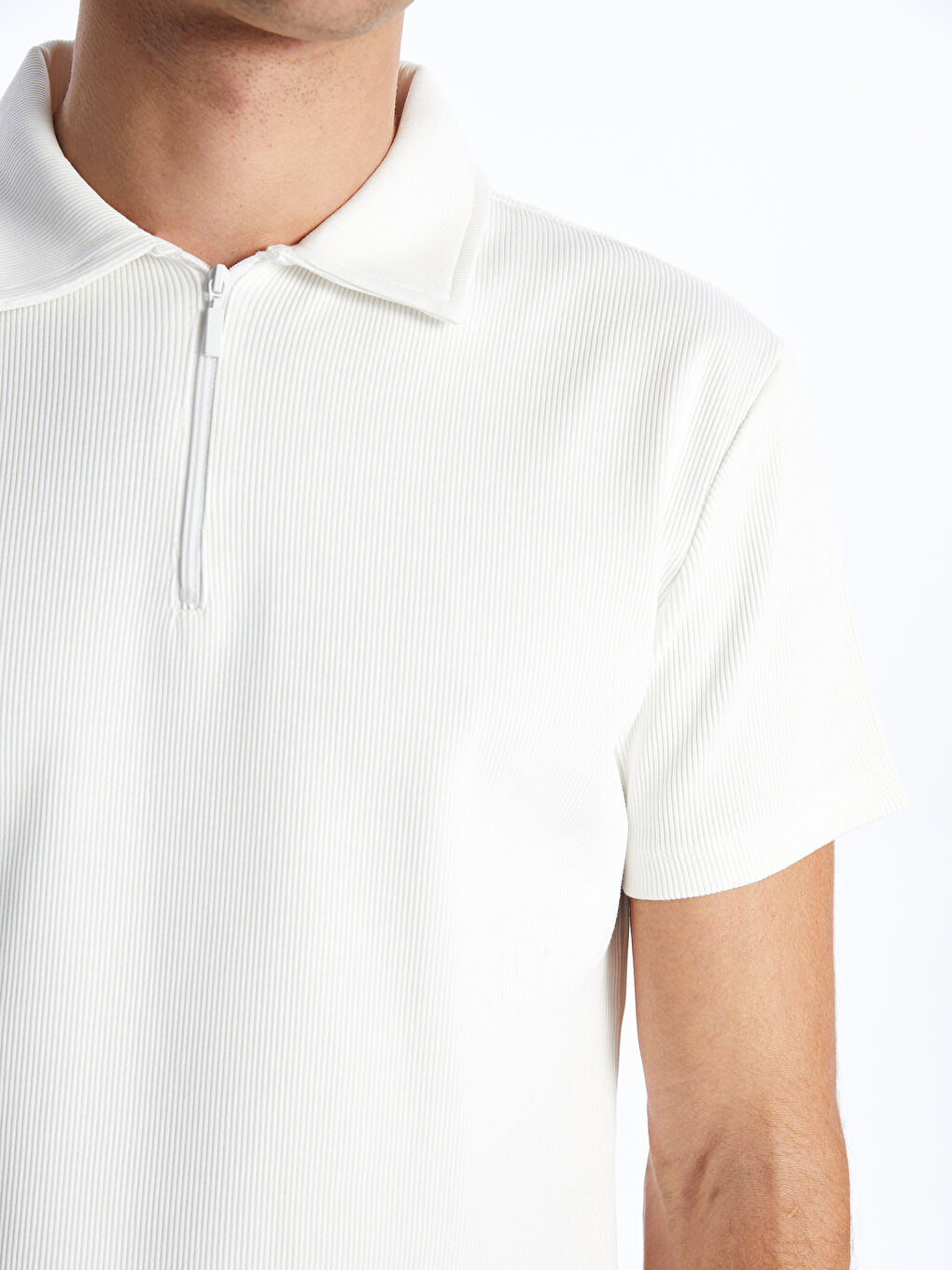 Beyaz Polo Yaka Kısa Kollu Erkek Tişört-3