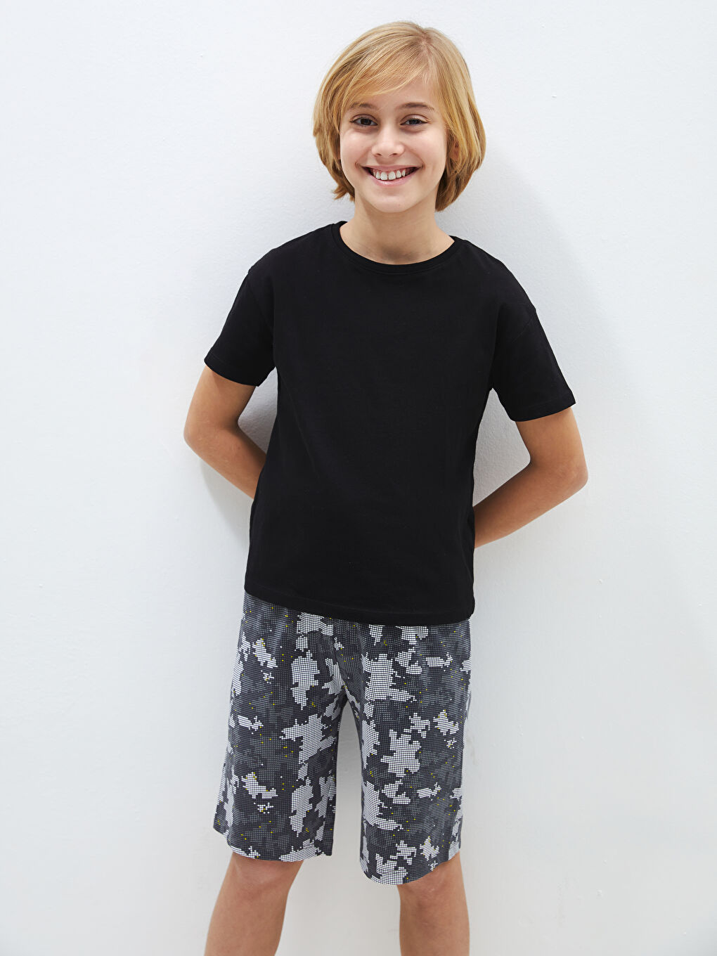 Beyaz Beli Lastikli Baskılı Erkek Çocuk Pijama Alt-1