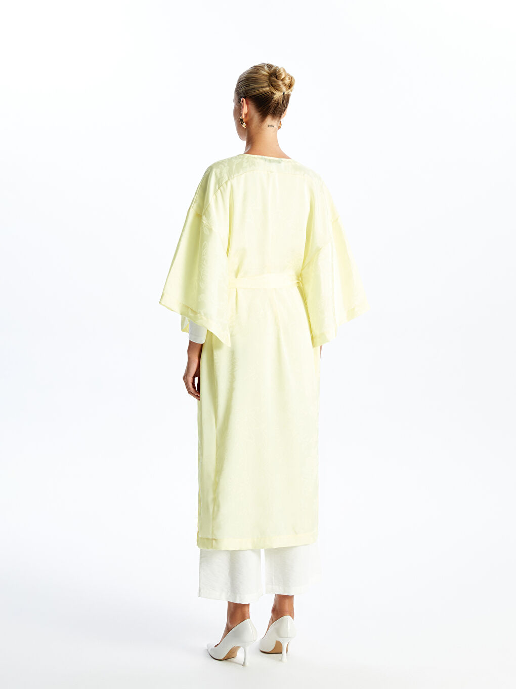 LCW Modest Açık Sarı V Yaka Desenli Oversize Kadın Elbise - 4