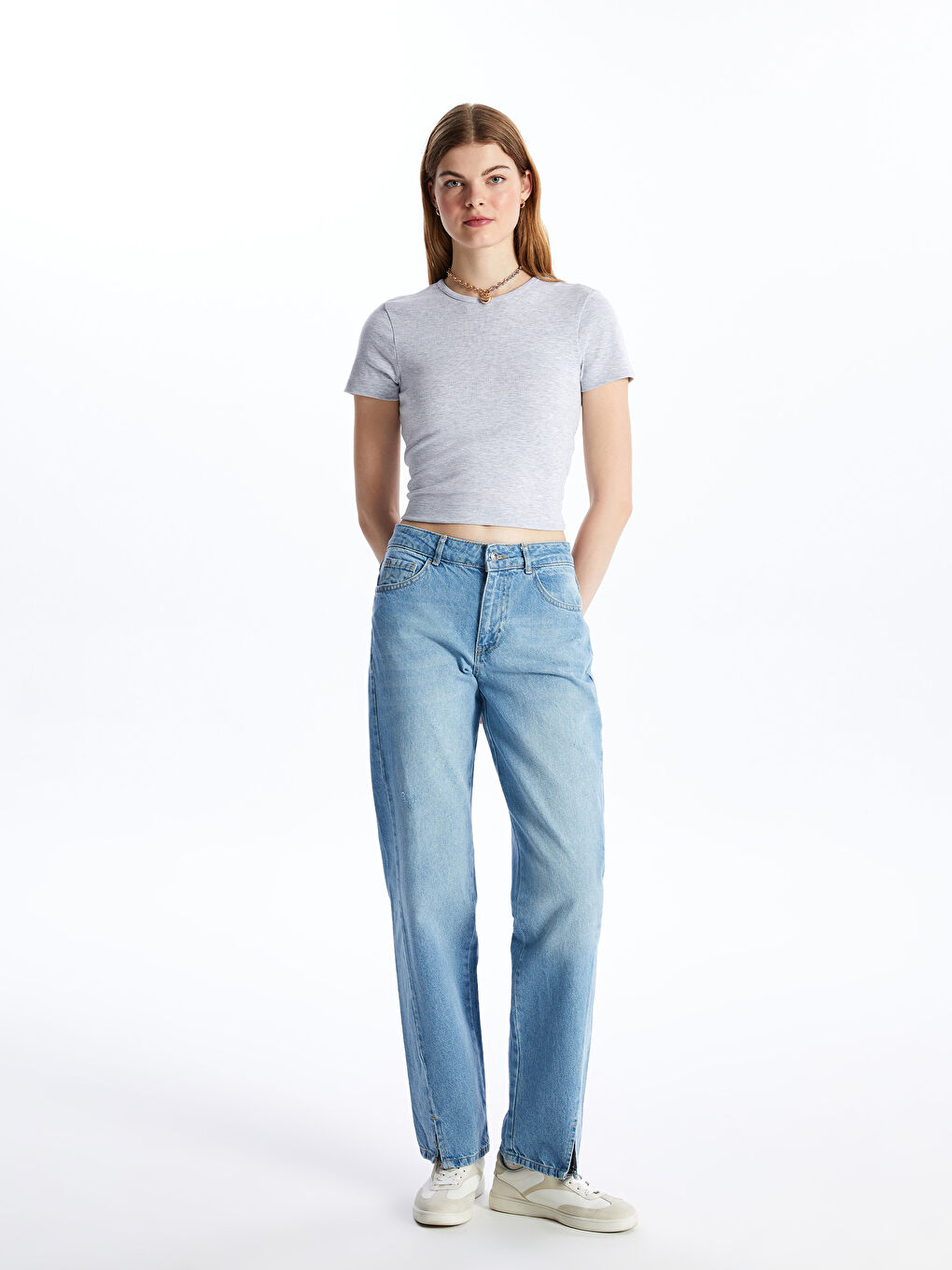 Gri Bisiklet Yaka Düz Kısa Kollu Kadın Tişört-1