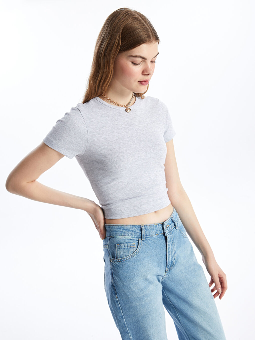 Gri Bisiklet Yaka Düz Kısa Kollu Kadın Tişört-2