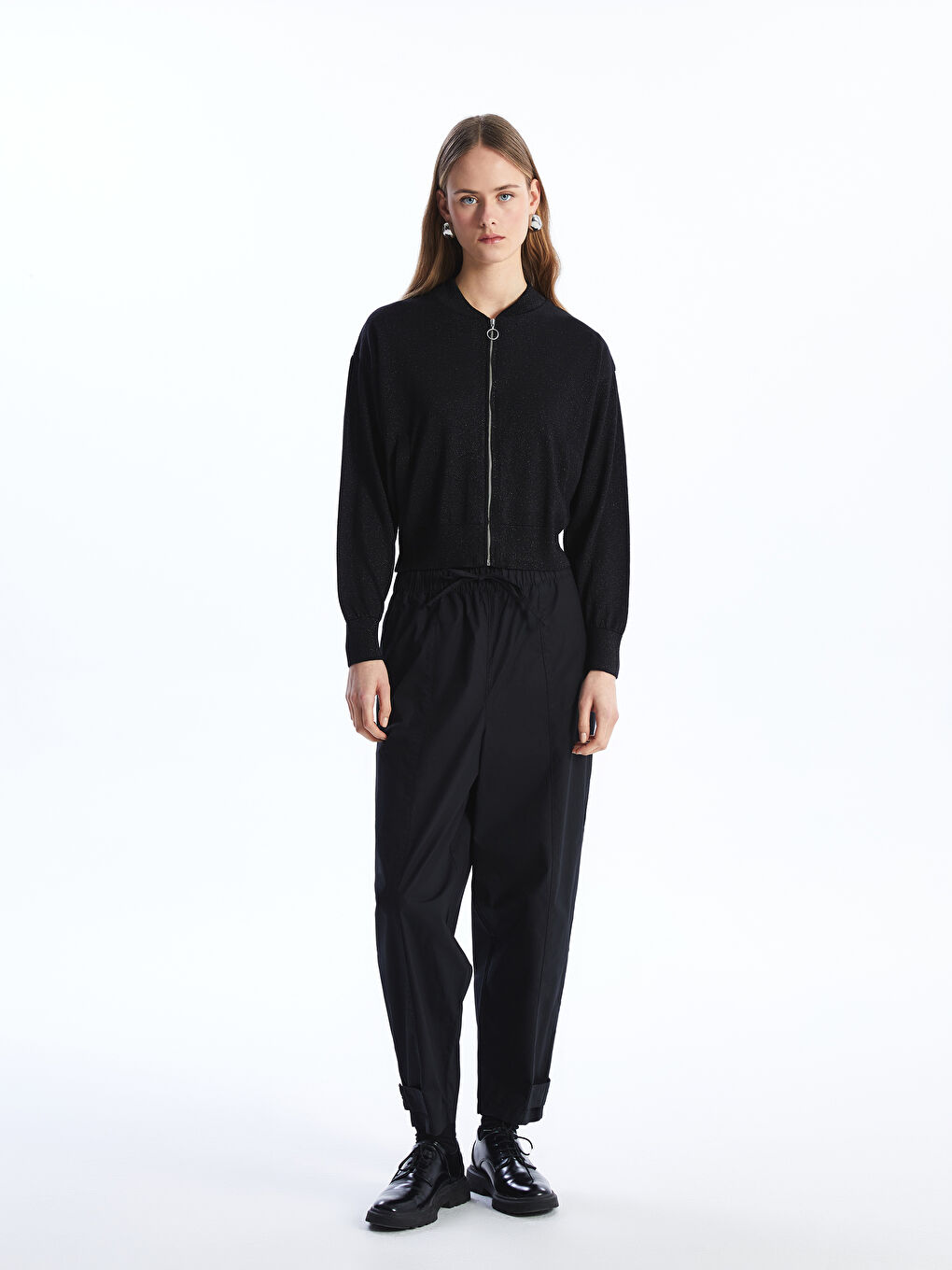 Siyah Bisiklet Yaka Parlak Görünümlü Uzun Kollu Kadın Fermuarlı Sweatshirt-1