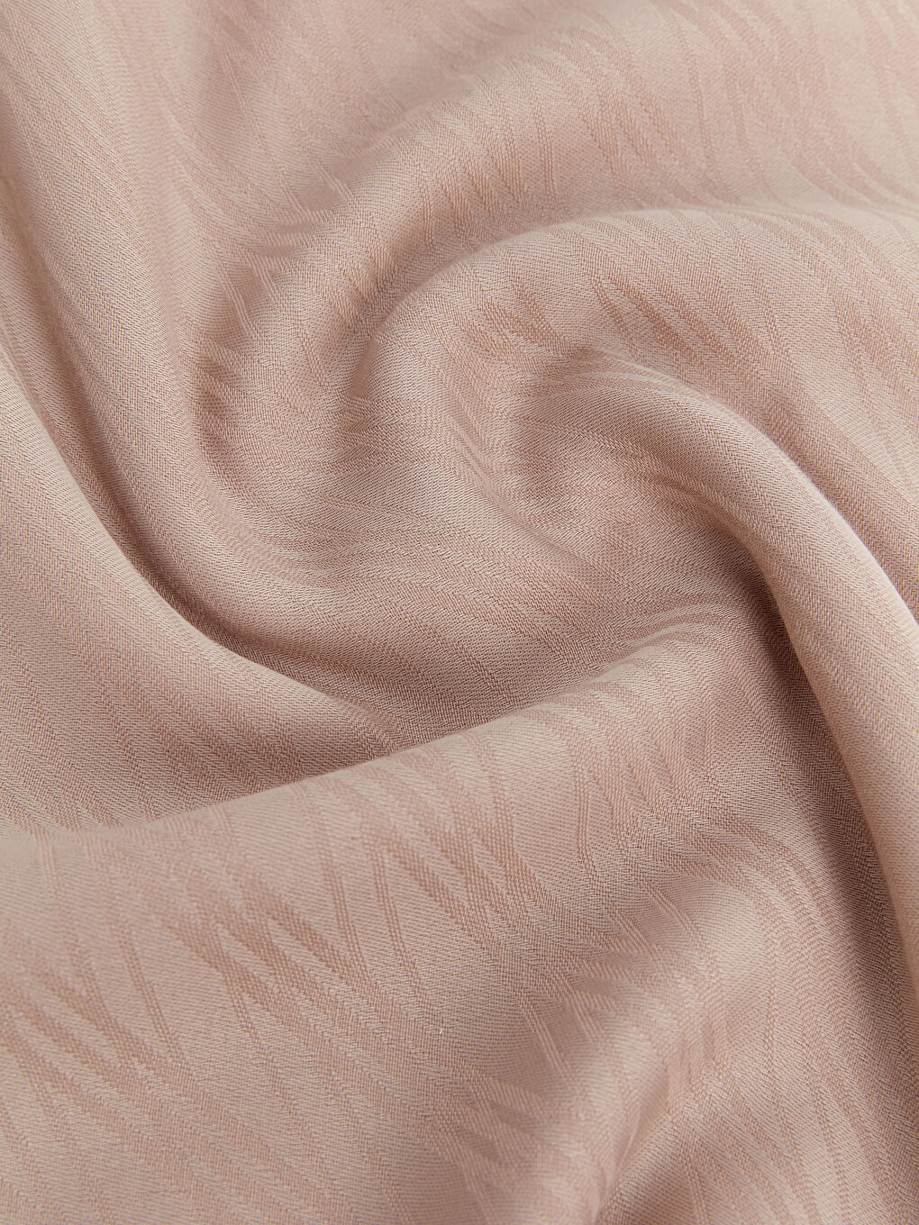 ئیسکارفی گەورە قاوه‌یی ئافرەت -S4J717Z8-Y9H