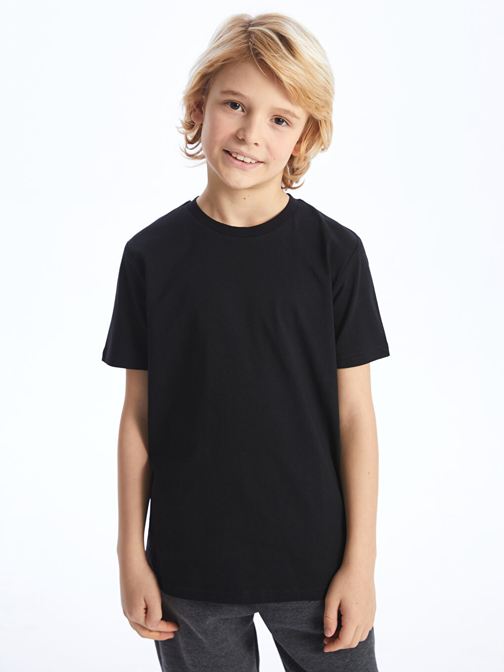 Siyah Bisiklet Yaka Basic Kısa Kollu Erkek Çocuk Tişört