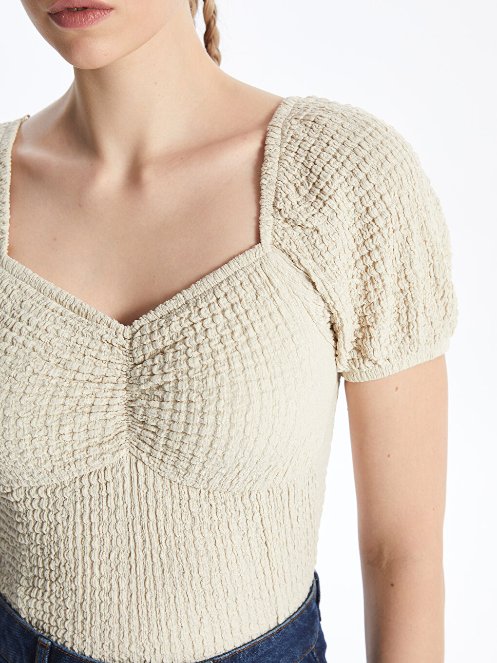 Bej Kare Yaka Düz Kısa Kollu Kadın Bluz-3