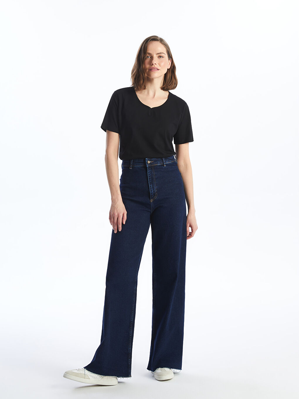 Siyah Bisiklet Yaka Düz Kısa Kollu Kadın Bluz-2