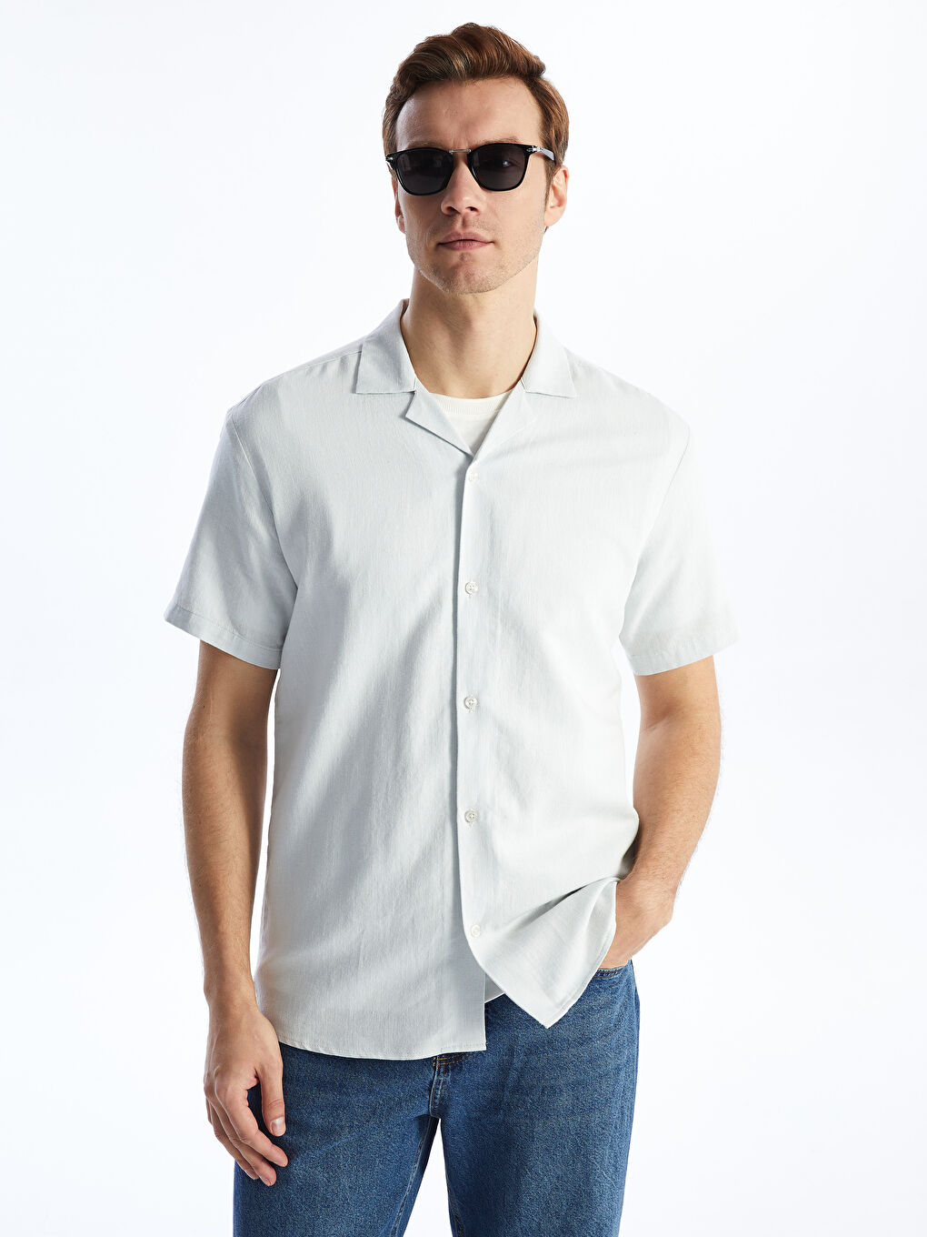 რეგულარული ჭრა მოკლე სახელო მამაკაცის პერანგი