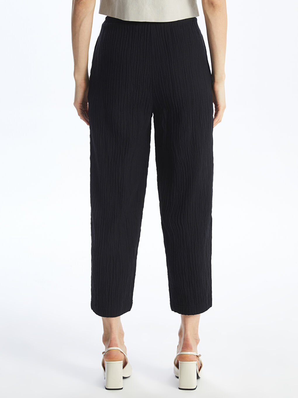 Siyah Beli Lastikli Rahat Kalıp Kadın Pantolon-4