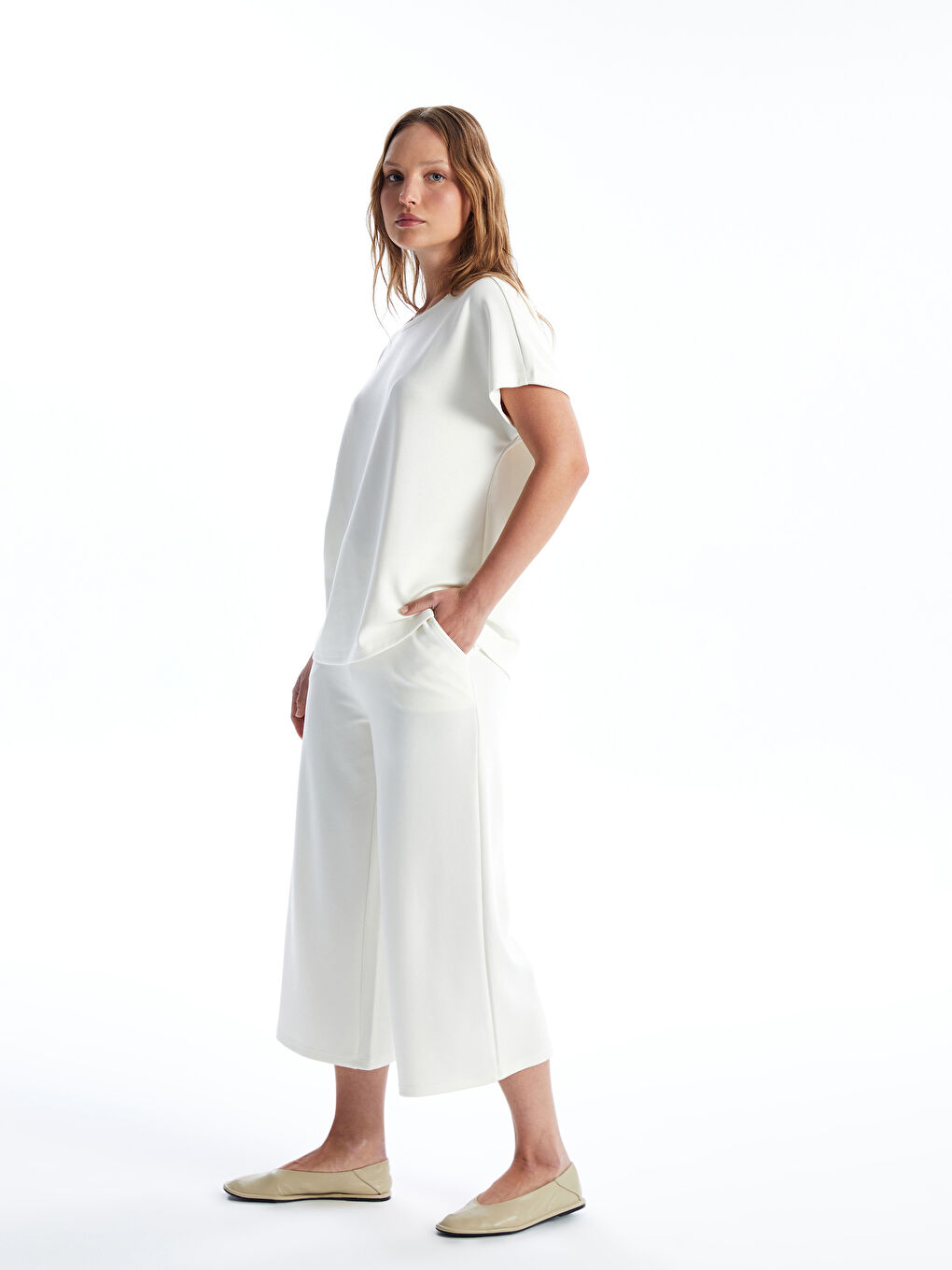 Women Flat Capri With Elastic Waist -S4JI33Z8-FE8
