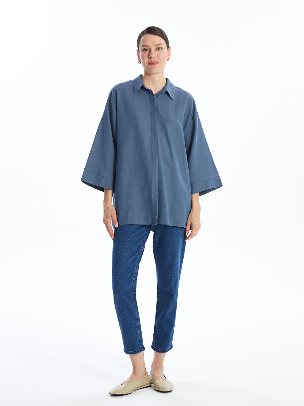 LCWAIKIKI Classic Mat Mavi Düz Oversize Poplin Kadın Gömlek - 1